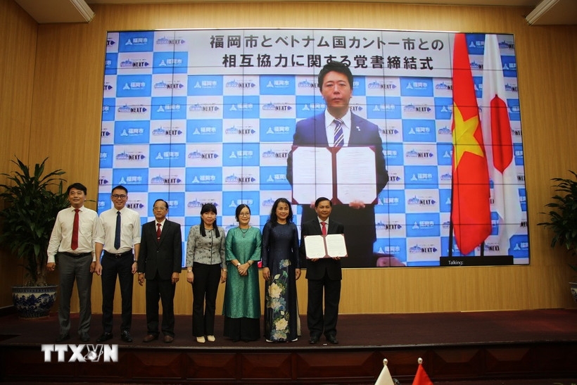 Can Tho and Fukuoka ink MoU on drainage cooperation, economic exchange